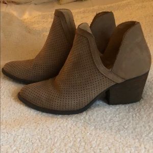 Steve Madden America booties, size 8.5